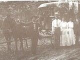 L to R: Frank Rufkahr, Ollie Rufkahr, Joseph Rufkahr, Mary Elizabeth Knobbe, Frances Ruhwedal and John Rufkahr. Going to the St. Louis World’s Fair, 1904. Courtesy of Ruth a
