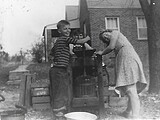 Making apple cider 